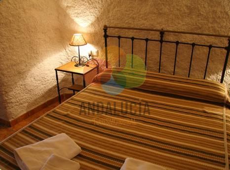 AL QULAYAT CUEVA 2 (6/8 PLAZAS)